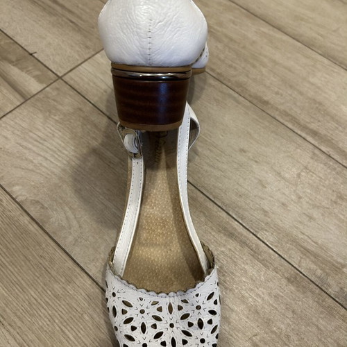 Ninna white summer sandals like new, size 36