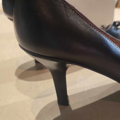 Leather pumps like new, black, size 41