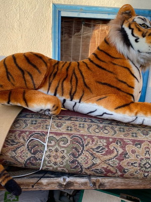 Large plush decorative tiger like new