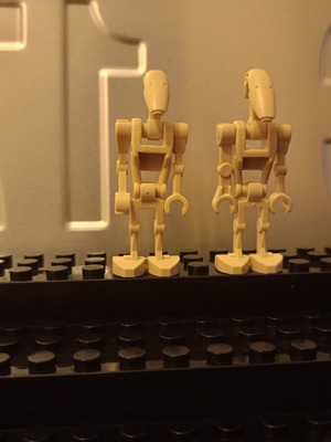 Lego Star Wars Battle Droid minifigures, like new, 2 figures