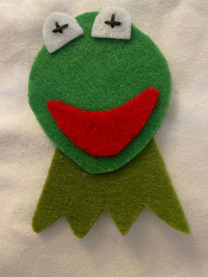 Felt Kermit pin new
