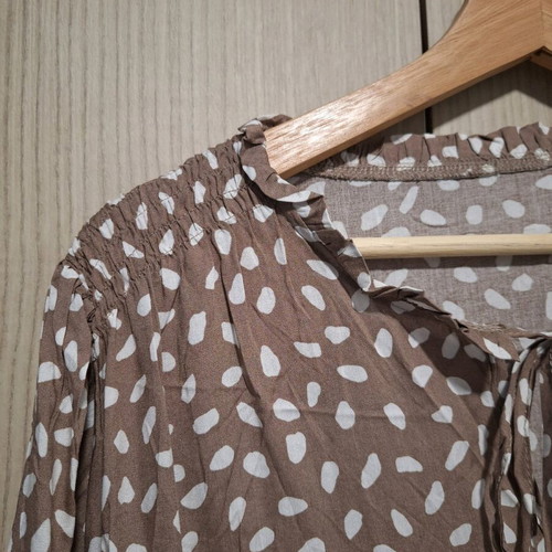 Beige polka dot shirt with neck tie new, size S/M