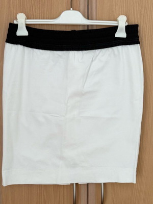 Women’s skirt new size L-XL in white and black