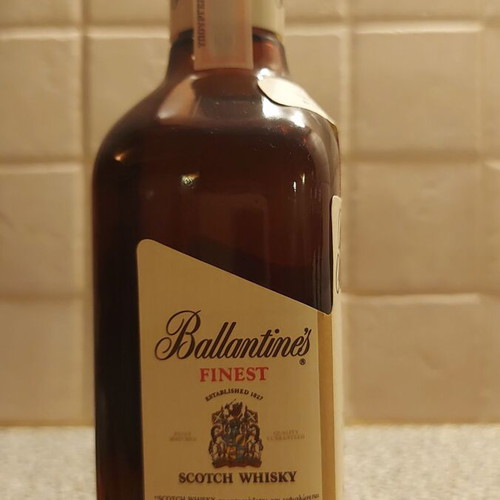 Collectible Ballantine's Finest Scotch Whisky sealed, 700 ml, 40% vol