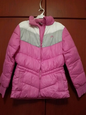 Μπουφάν Nike μεταχειρισμένο για κορίτσι 12-13 ετών, μέγεθος L, ροζ