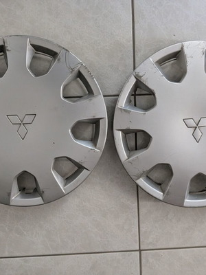 Mitsubishi Colt 14" original wheel covers
