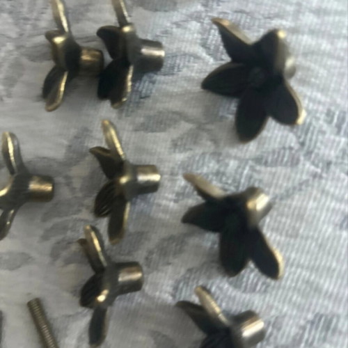 Mini knobs