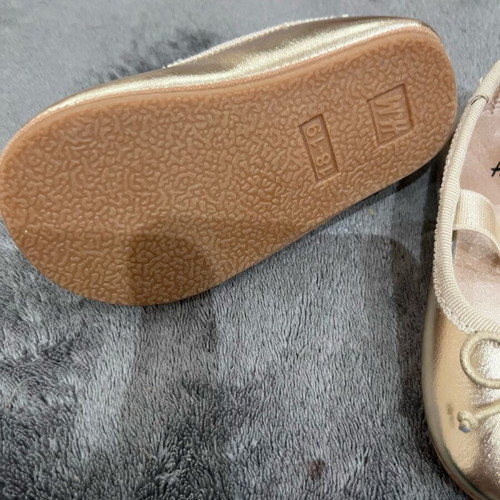 Gold ballerina shoes size 19, like new, large fit