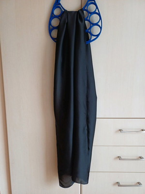 Women's classic black scarf like new, lightweight and semi-transparent