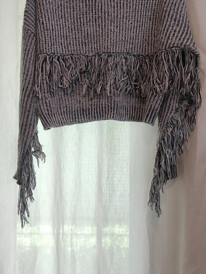 Pullover like new with fringes, size S