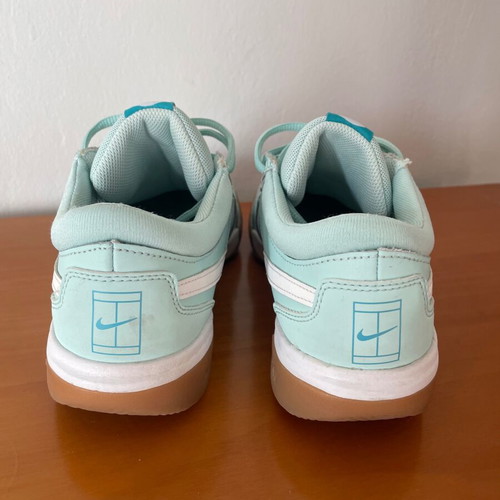 Nike tennis-style shoes used, size 38.5, turquoise
