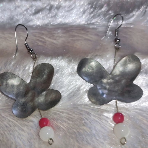 Butterfly women's necklace like new, silver set of 3 pieces