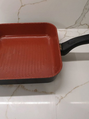 Neoflam frying pan like new, not suitable for induction