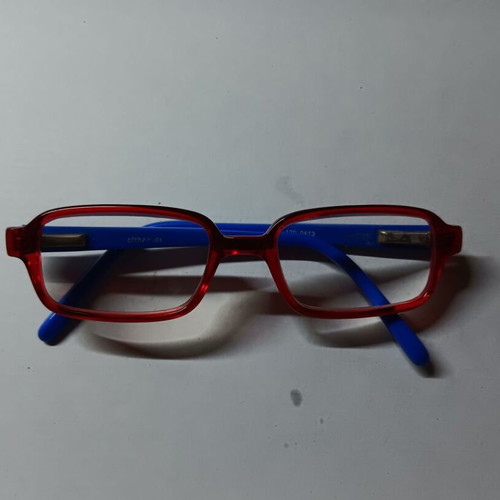 Children's glasses used, red and blue