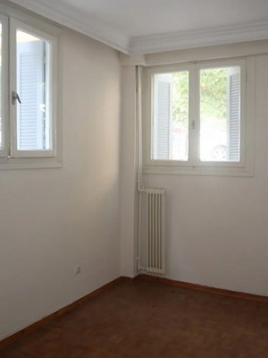 Διαμέρισμα στην Καλλιθέα ημιυπόγειο, 47 τ.μ., 1 υπνοδωμάτιο, ανακαινισμένο