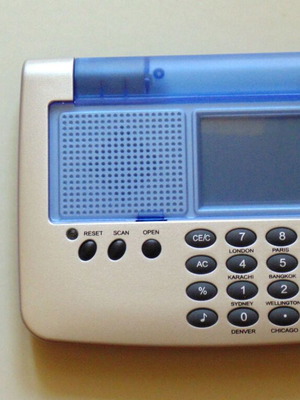Ηλεκτρονικό gadget καινούργιο με ρολόι, ημερολόγιο, ξυπνητήρι και calculator