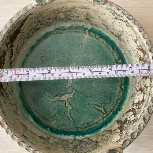 Handmade ceramic signed in excellent condition