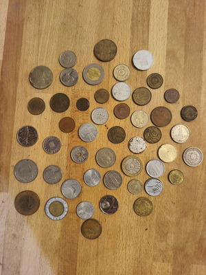 Foreign coins used, pack
