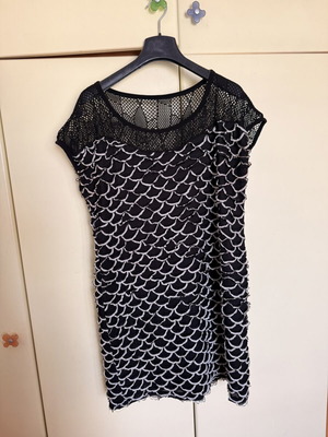 Dress size L, black and white