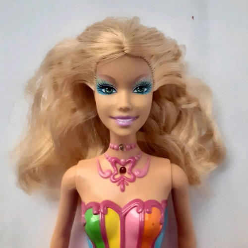 Barbie Elina Fairytopia doll used with damages and missing wings