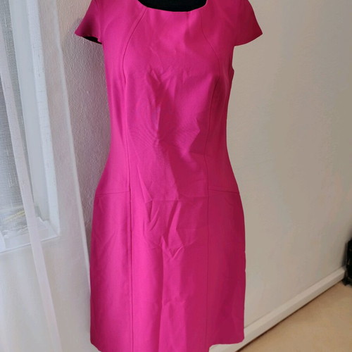 Your sixth sense midi dress like new, fuchsia, size S