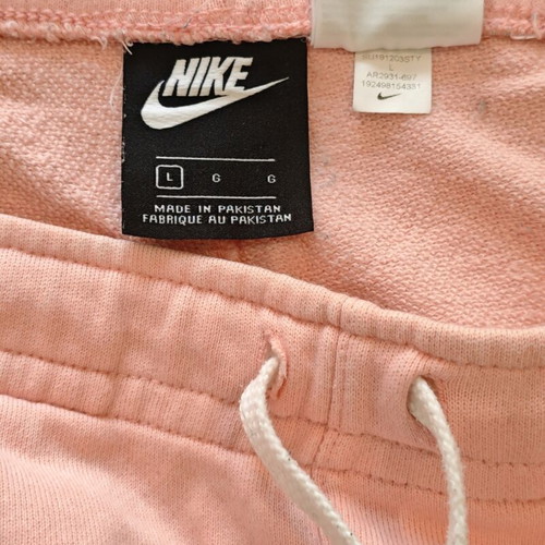 Nike coral shorts size L AR2931 697