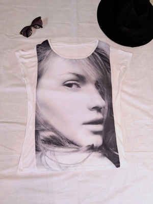 Oversized white T-shirt 100% cotton with artistic face print, like new