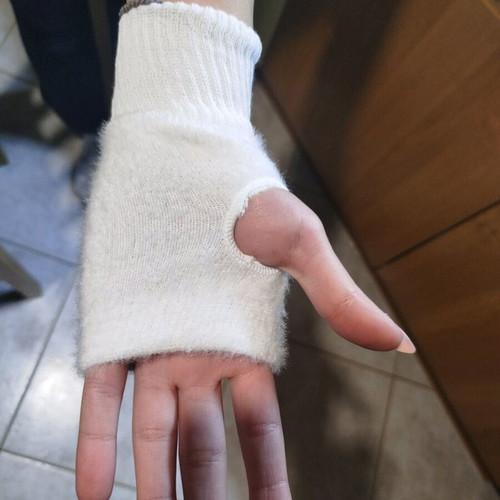 Women's half-finger gloves new, white knitted