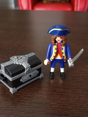 Playmobil φιγούρα πειρατή με θησαυροφυλάκιο μεταχειρισμένη