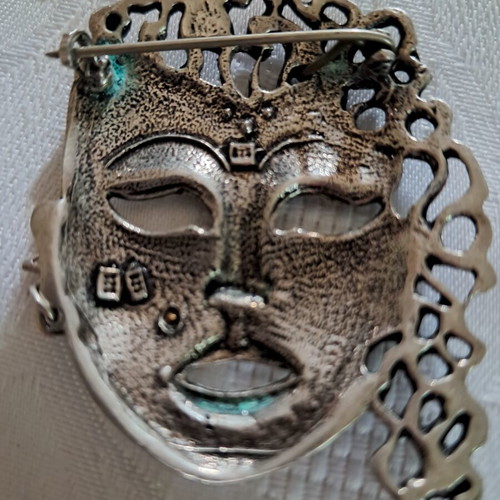 Silver brooch from the 80s Italian, like new, heavy construction
