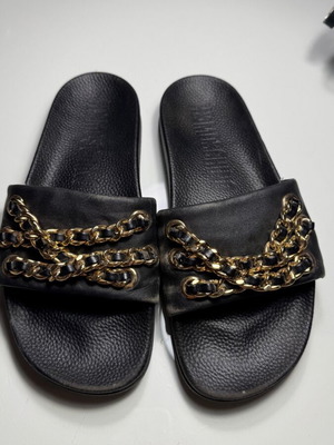 Γυναικείες slides παντόφλες Moschino x H&M δερμάτινες με χρυσές λεπτομέρειες μέγεθος 39