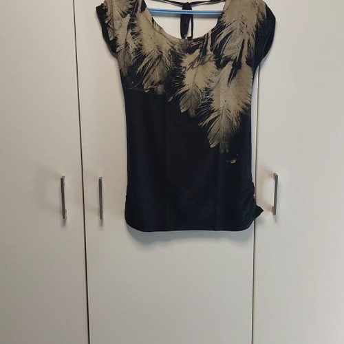 Bershka women's t-shirt medium used, black, slightly backless