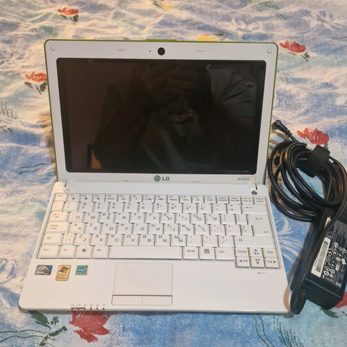 LG X120 laptop used with Intel Atom N270, 10.1 inch screen, WiFi, camera