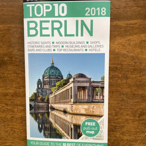 Berlin travel guide like new with pull-out map, English