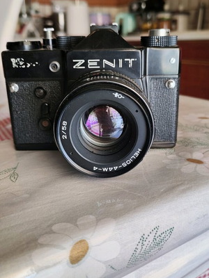 Camera Zenit 12xp & Flash Vivitar Auto Thyristor 550FD φωτογραφική μηχανή