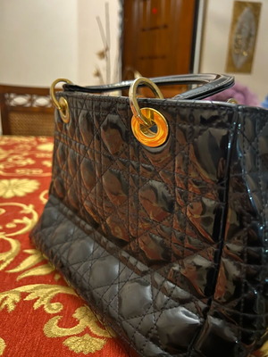 Leather handbag like new
