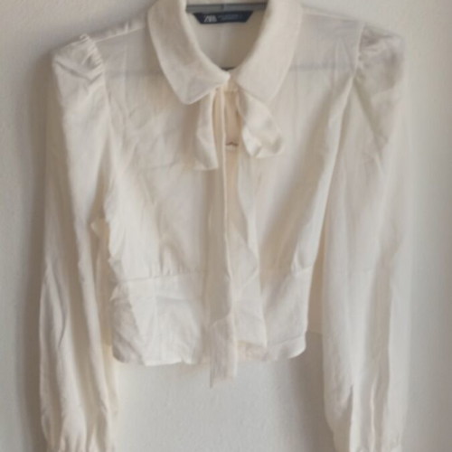 Zara Cropped White Blouse with Long Sleeves and Tie
