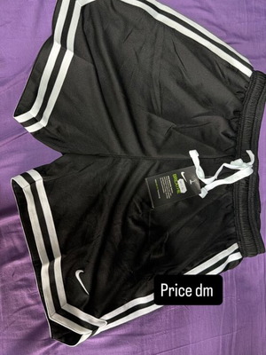Nike shorts new, size XL, black