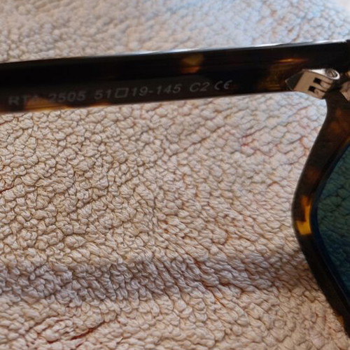 Iceberg sunglasses like new, tortoise frame with green lenses unisex