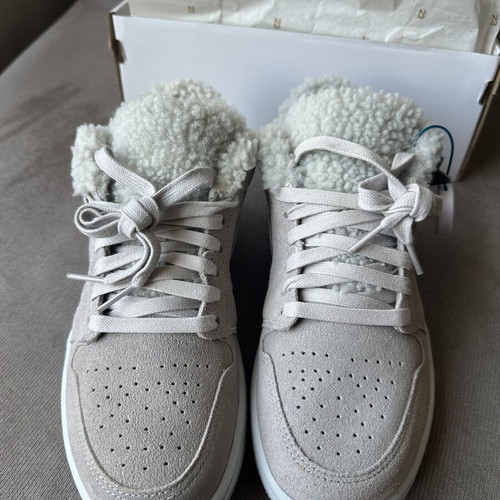 Nike Air Jordan 1 Low SE College Grey Sherpa WMNS EU 40.5 brand new