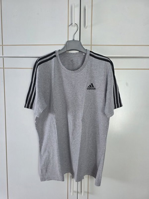 Adidas short-sleeve sports shirt like new, size M