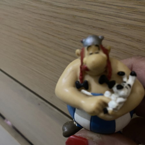Obelix figure with Idefix, like new, minor wear