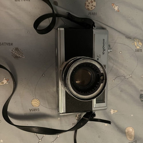 Minolta 7s camera