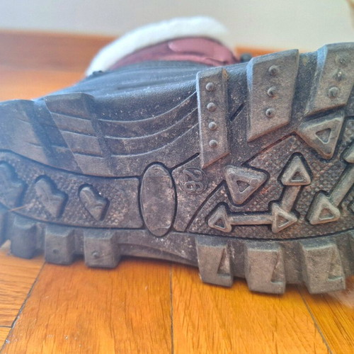 Kickers apres ski boots used for girl size 28