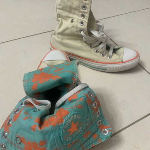 Converse women's sneakers like new, beige with design