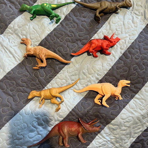 Dinosaur figures like new, pack of 7 pieces