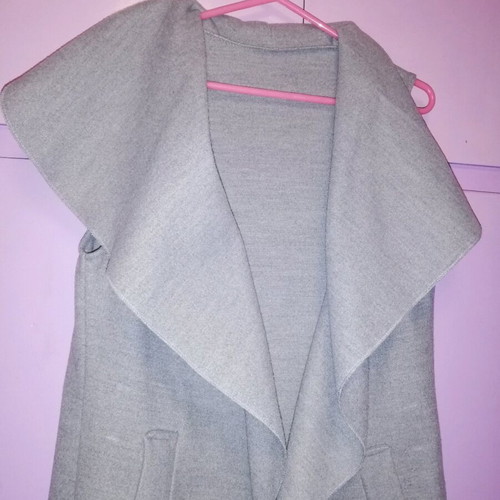 Grey vest like new, size M fits also S