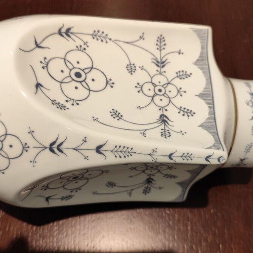 Limoges porcelain vase like new with blue decoration and gold details