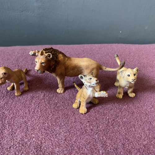 Schleich wildlife lion figures bundle