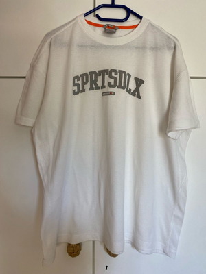 Nike T-shirt